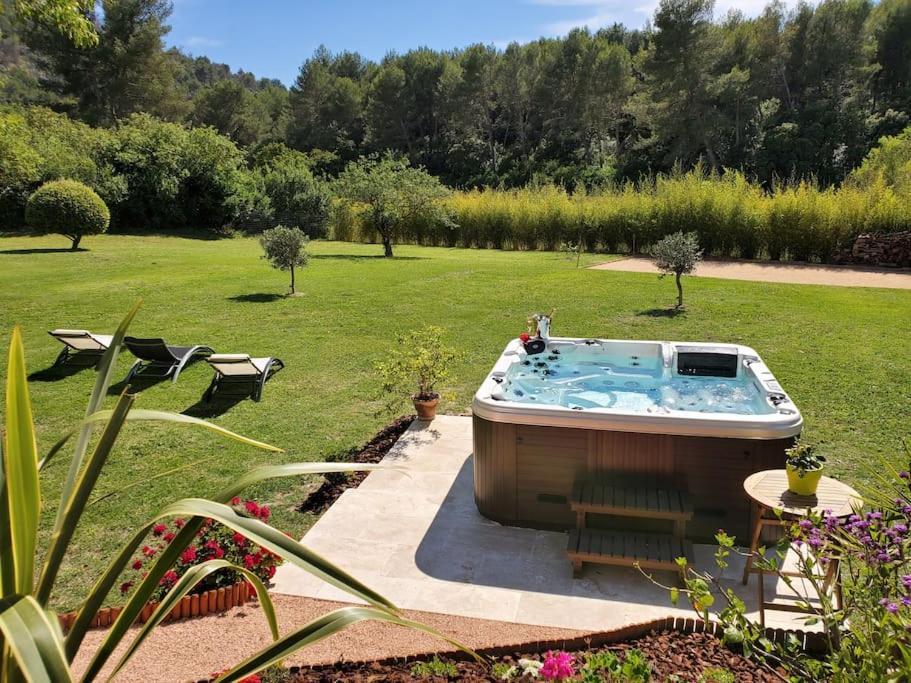 Les Prairies De Fenestrelle Spa & Piscine Au Calme Aubagne Kültér fotó